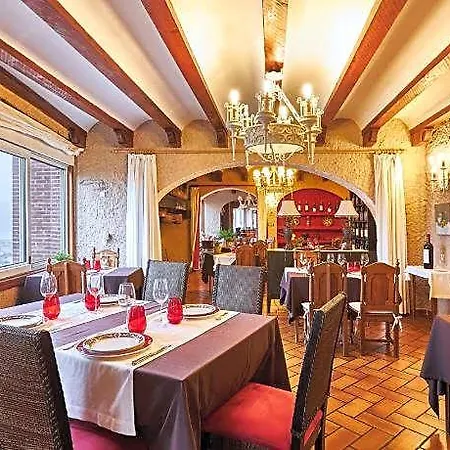 Hotel Restaurante Gastronomico Risco 3*
