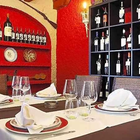 Hotel Restaurante Gastronomico Risco 3*